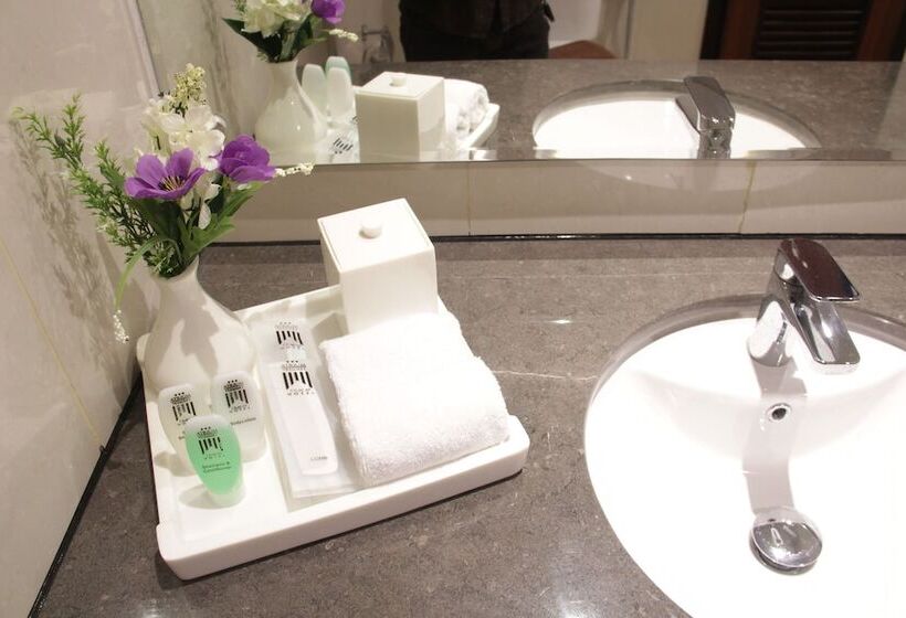 Люкс, Atrium Premiere Hotel Cilacap