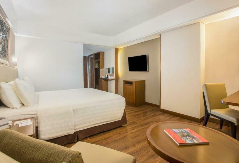 Номер Deluxe, Swiss Belhotel Bogor