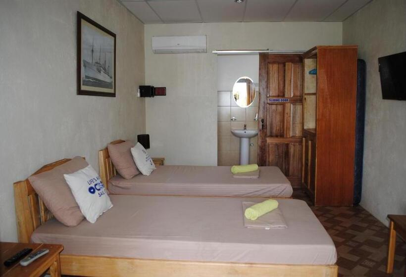 Номер Economy, Captains Lodge And Bar