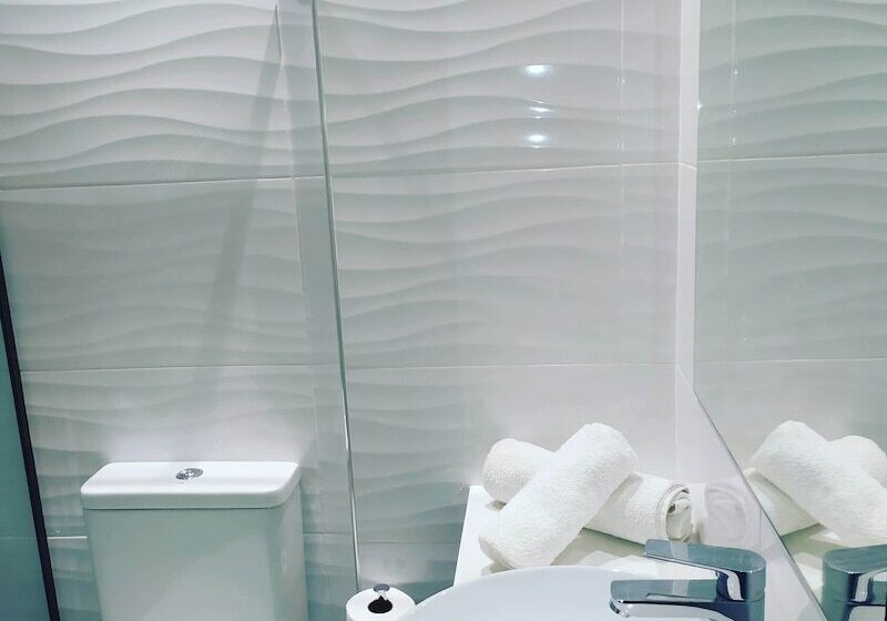 استودیوی استاندارد, Orion Apartments
