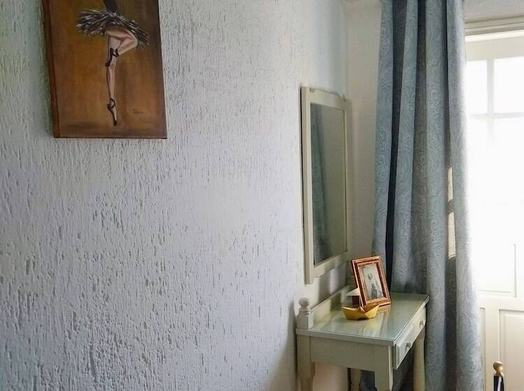 استودیوی استاندارد, Orion Apartments