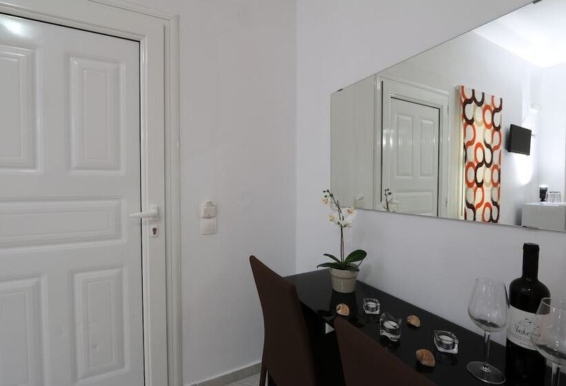 Habitación Triple Estándar, Villa Libertad