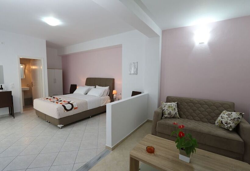 Habitación Triple Estándar, Villa Libertad