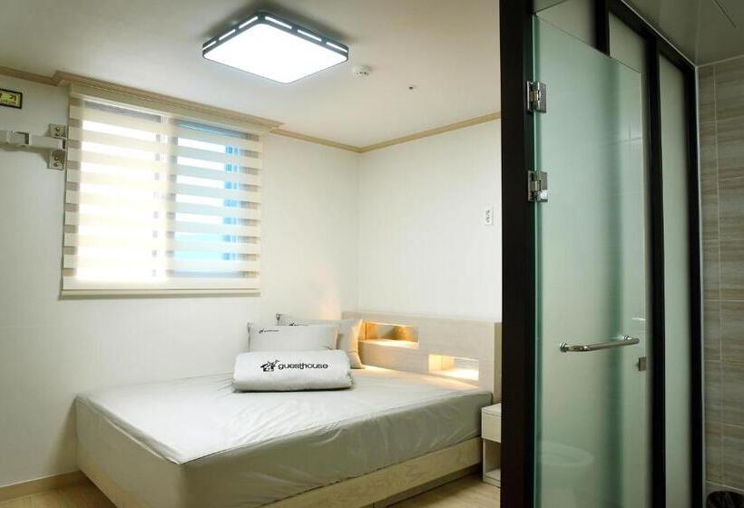اتاق استاندارد, 24 Guesthouse Suncheon