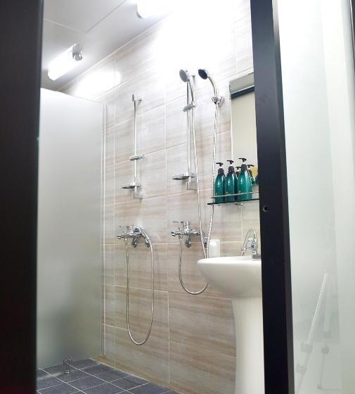 اتاق استاندارد سه نفره, 24 Guesthouse Suncheon