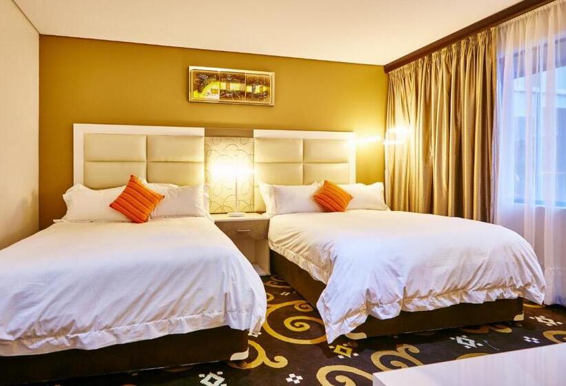 Семейный Номер, Palm Continental