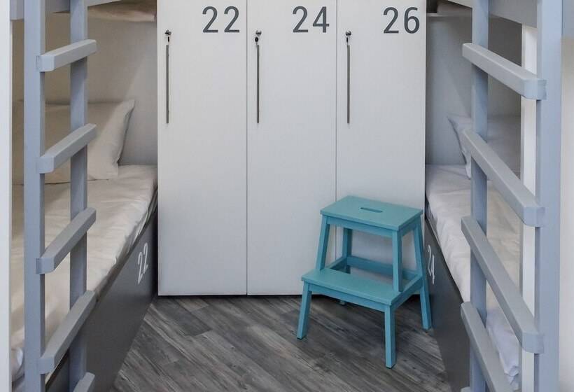 공동 객실, Shukhov Hostel