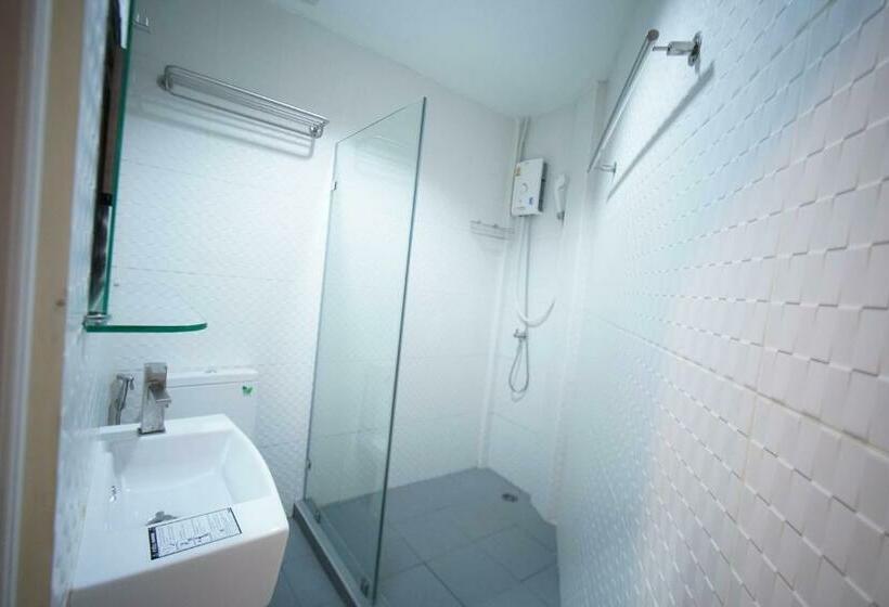 اتاق خانوادگی, Urban Hostel Bangkok