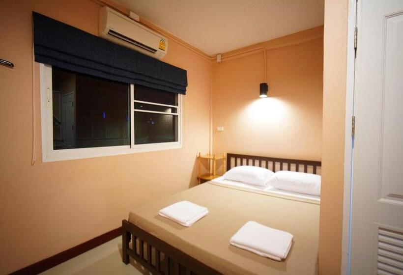 اتاق استاندارد, Urban Hostel Bangkok