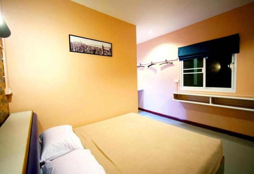 اتاق سوپریور, Urban Hostel Bangkok