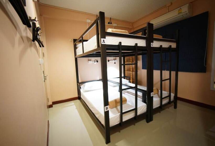 اتاق خانوادگی, Urban Hostel Bangkok