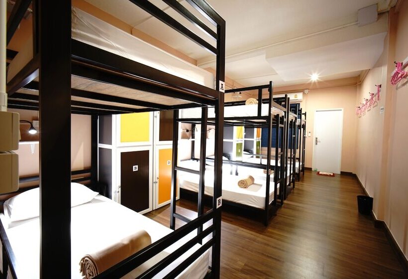 تختخواب در اتاق مشترک, Urban Hostel Bangkok
