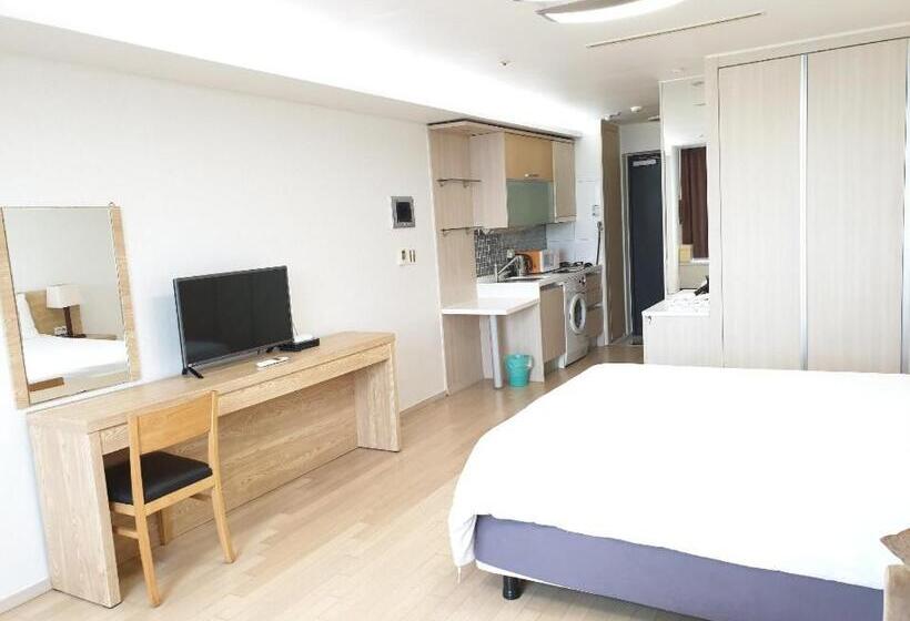 Standard Room, Goodday Airtel