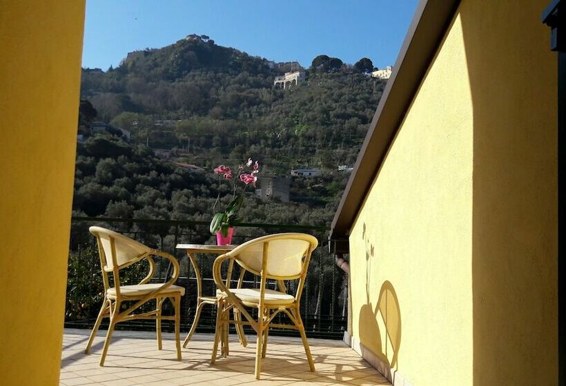 Номер Стандарт Трехместный, Agriturismo La Lobra