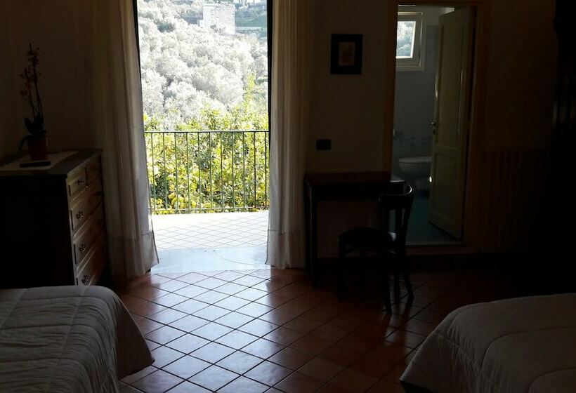 اتاق استاندارد سه نفره, Agriturismo La Lobra