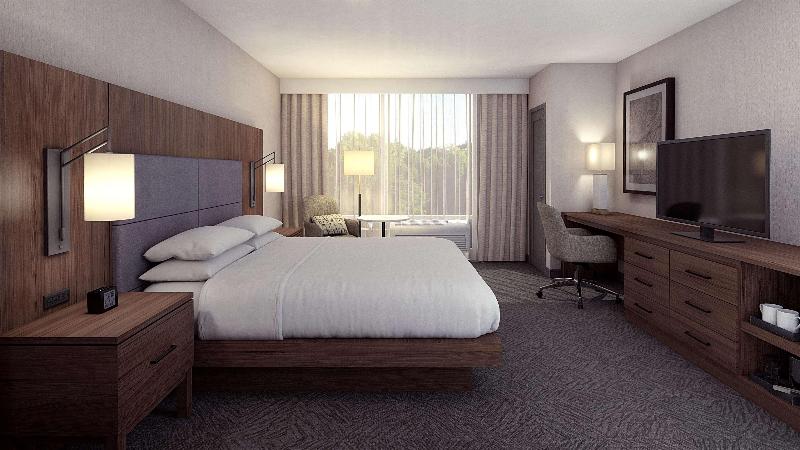 带大床的标准间, Doubletree By Hilton Lafayette East, In