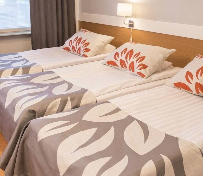 스탠다드 트리플 룸, Park Hotel Tornio