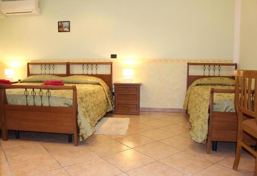Номер Стандарт Трехместный, B&b Esperança