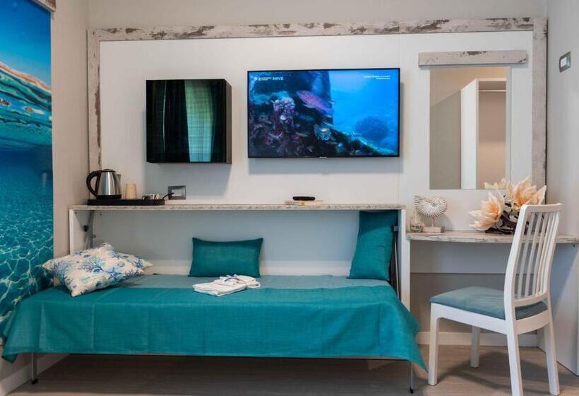 اتاق اکونومی, Acquamarina