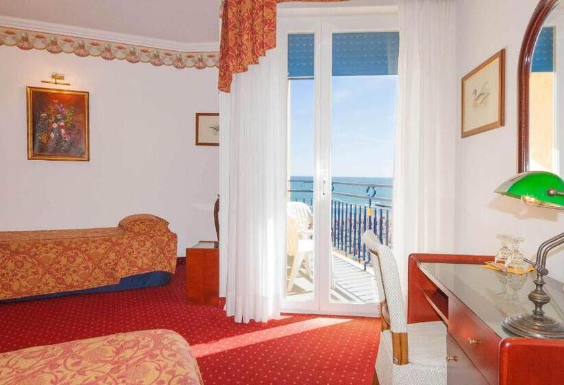 Junior Suite with Balcony, Napoleon