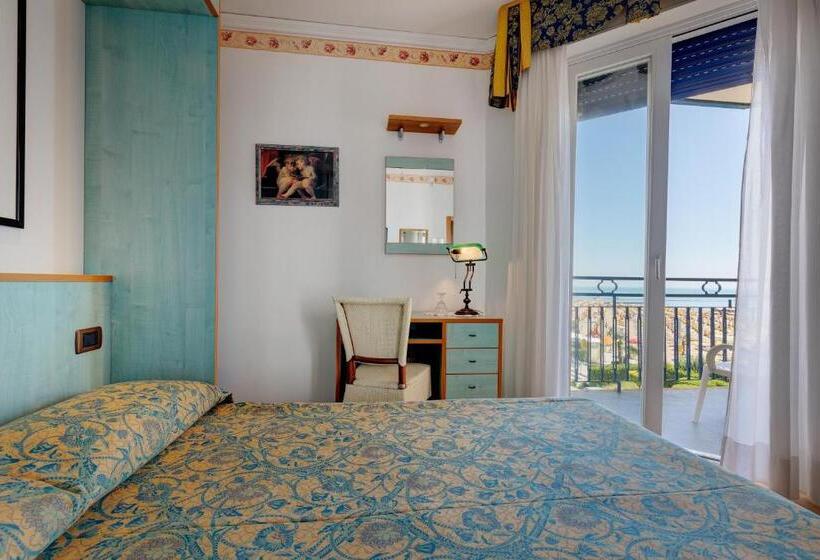 Standard Single Room, Napoleon