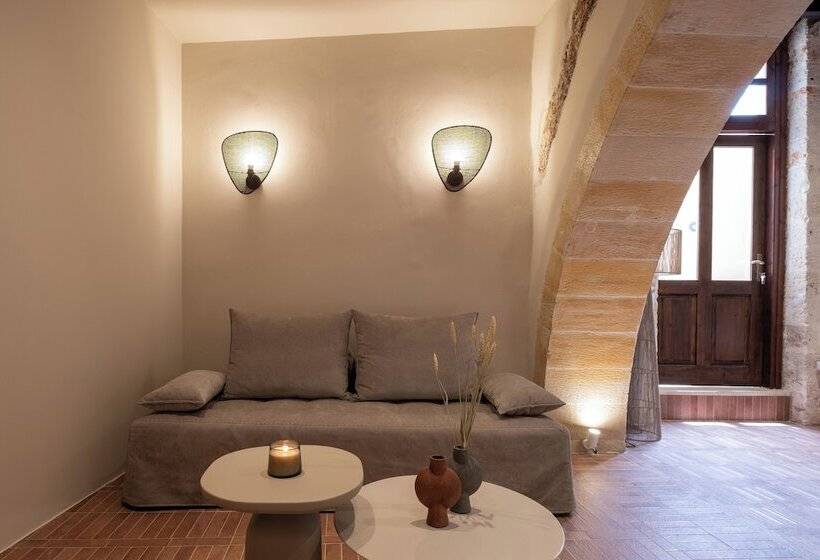 Люкс, Qualia Slowlife Suites