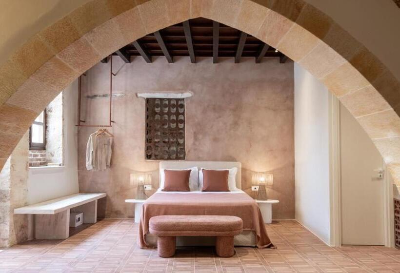 Люкс, Qualia Slowlife Suites
