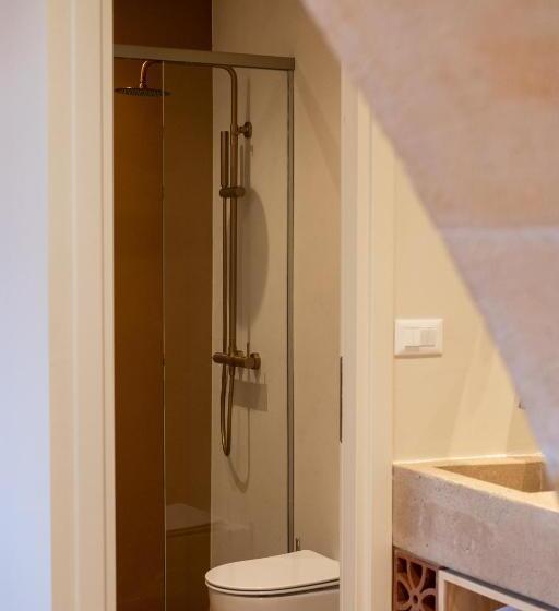 Люкс, Qualia Slowlife Suites