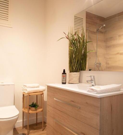 سوییت سوپریور, Lan Suites