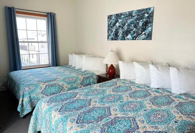3 Bedroom Suite, Abellona Inn & Suites