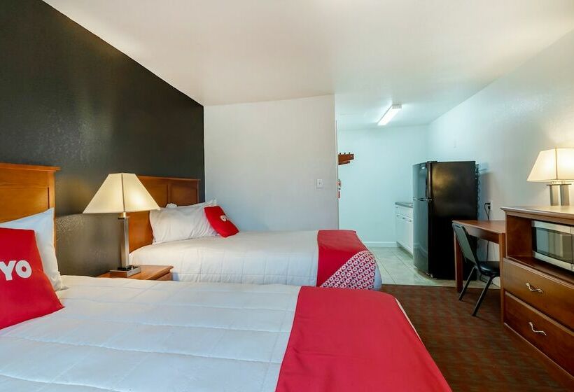 Номер Премиум, OYO Hotel Pearsall I-35 East