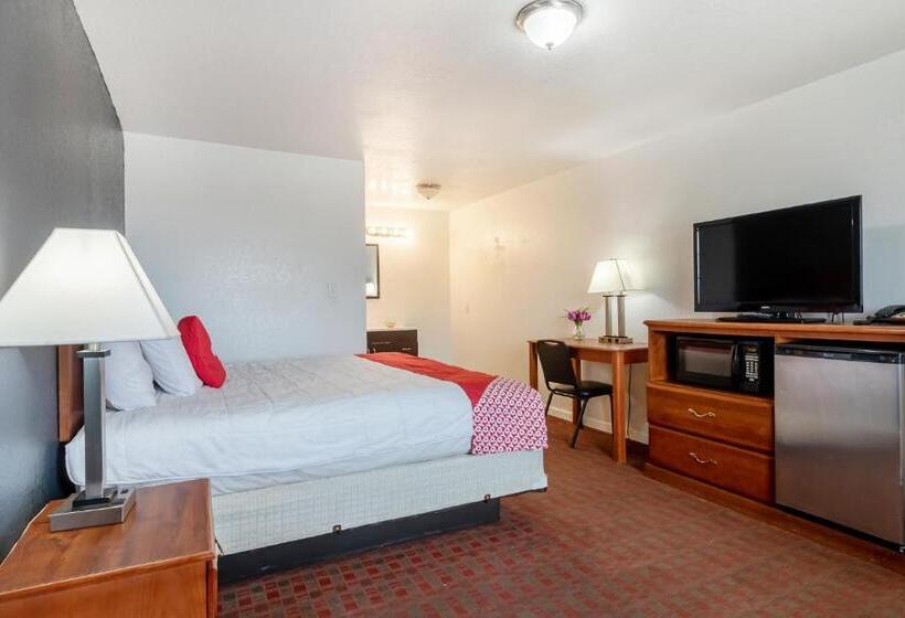 Стандартный Номер Кровать Кинг, OYO Hotel Pearsall I-35 East