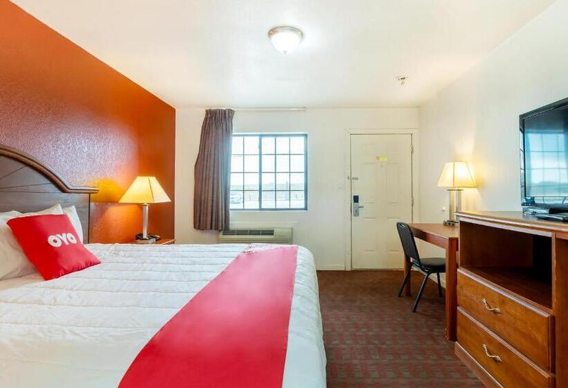 Номер Премиум, OYO Hotel Pearsall I-35 East
