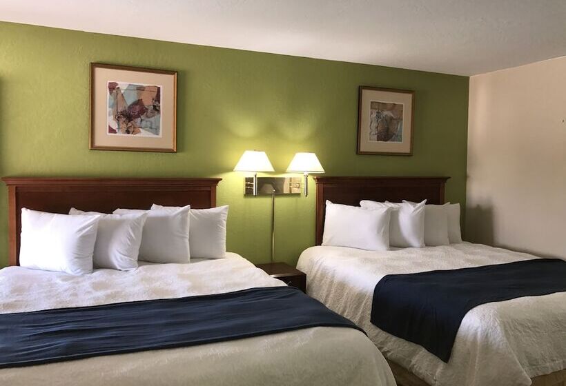 Семейный Номер, Red Bluff Inn
