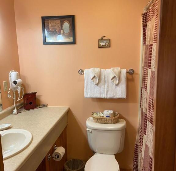 اتاق استاندارد, The Garrett Inn
