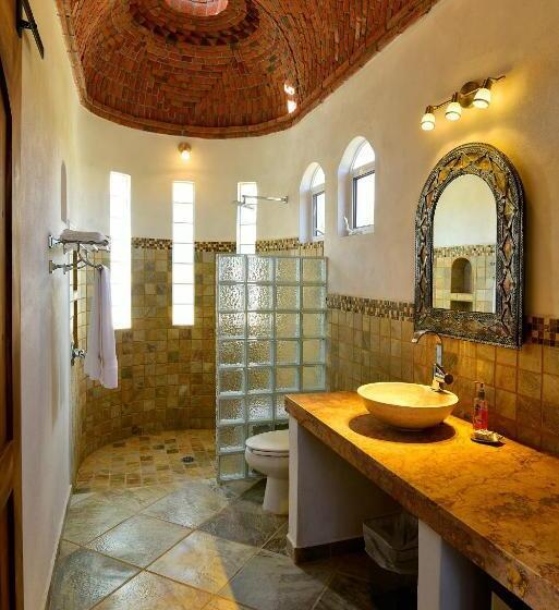 بنغل سوبيريور مطل على البحر, Ventana Bay Resort