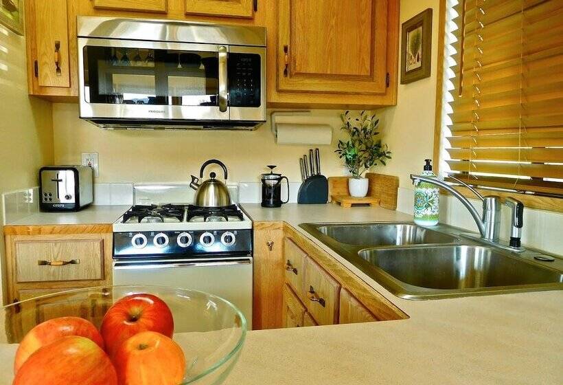 كابينة, Whaleshead Beach Resort