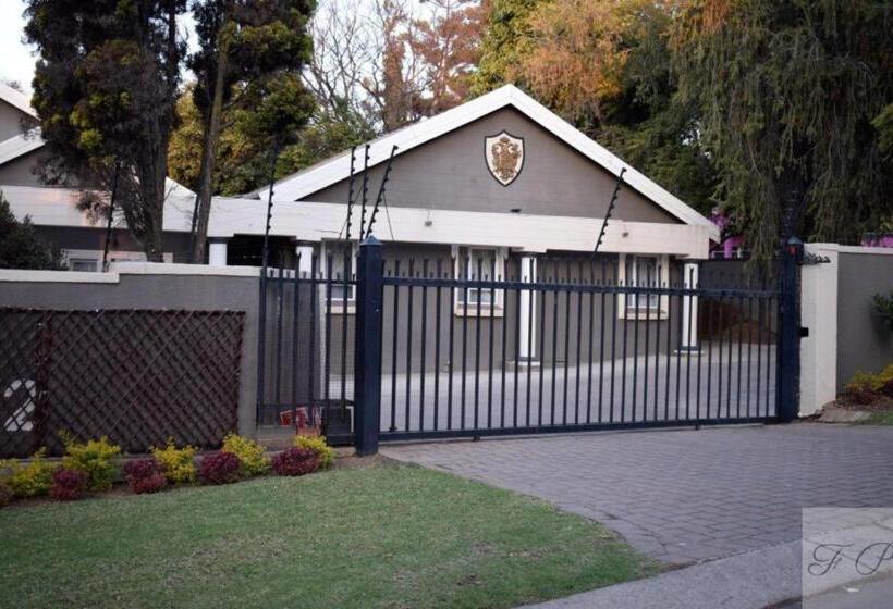 חדר סטנדרט, The Rhino Room At Frederick S Place