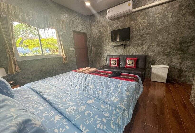 اتاق سوپریور, Toraneethai Homestay Amphawa