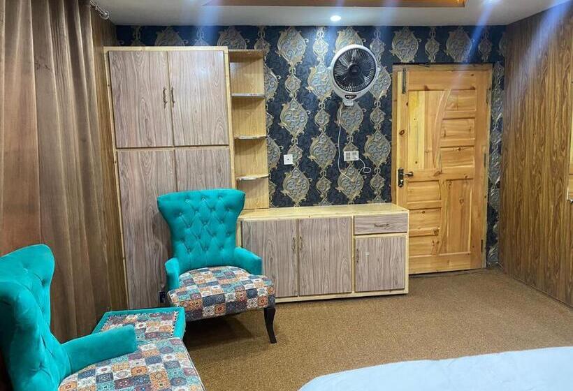 اتاق لوکس, Baltistan Resort Kachura