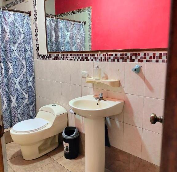 Четырехместный Номер Стандарт, Casa Hostal I Love Montañita