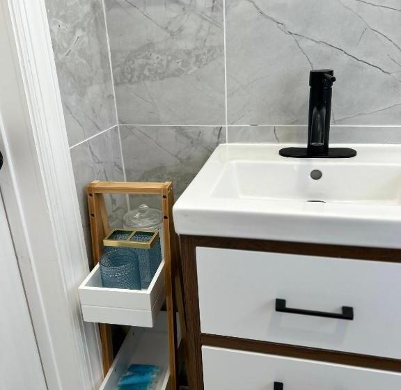 Номер Стандарт Совместная Ванная, Cozy Multi Level House Private Level A, Irvington Nj