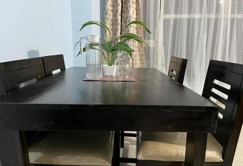 آپارتمان 1 خوابه با بالکن, Beltola Serenity Homestay