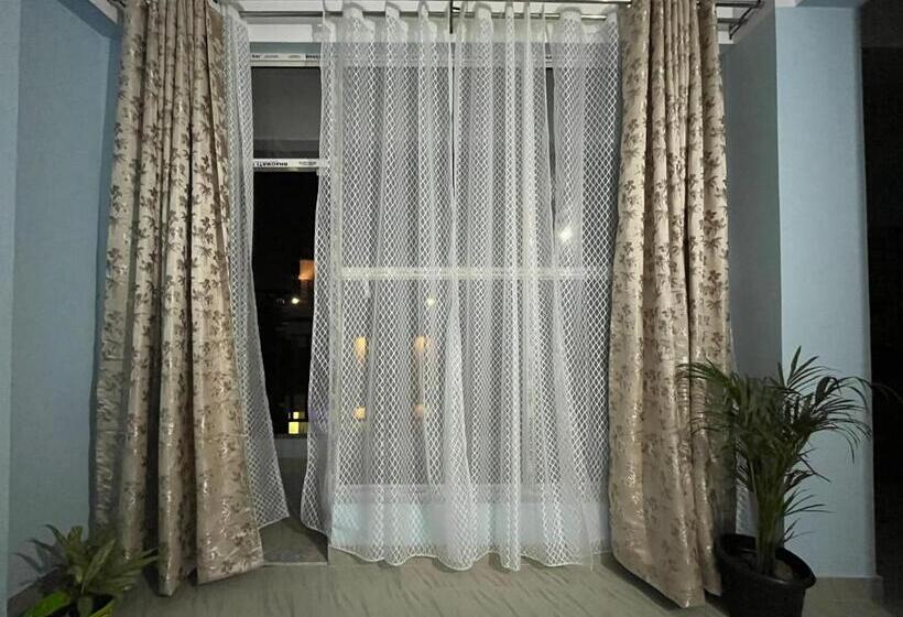 آپارتمان 1 خوابه با بالکن, Beltola Serenity Homestay