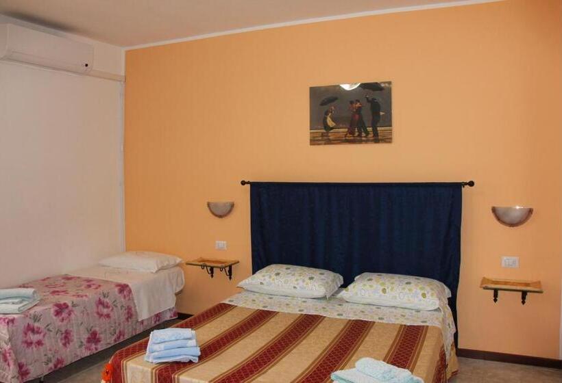 اتاق استاندارد سه نفره, Antico Borgo