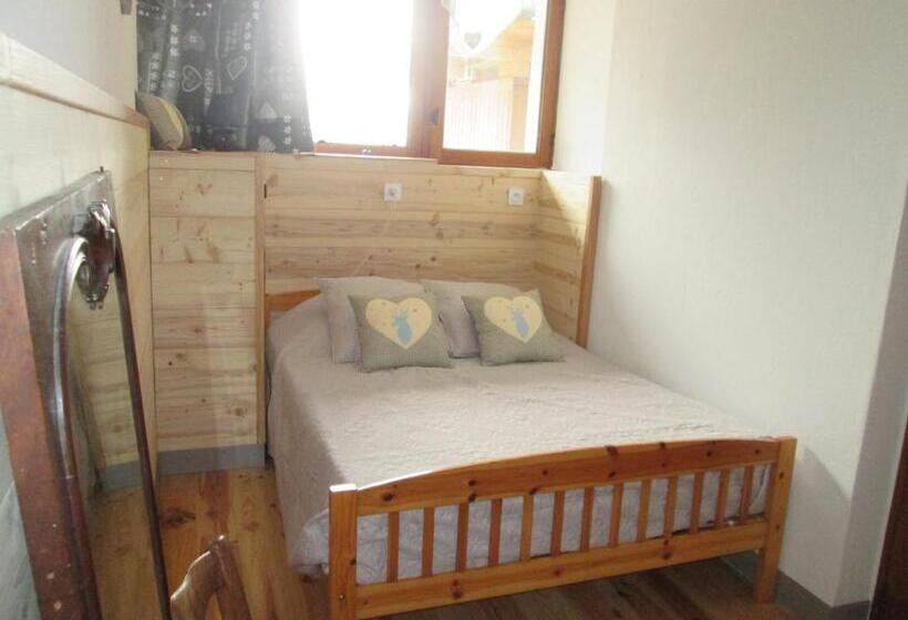 اتاق استاندارد چهار تخته, Le Chalet De La Conversaria