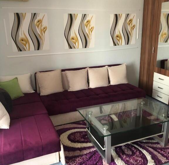 اتاق استاندارد, Apartmani Izo L