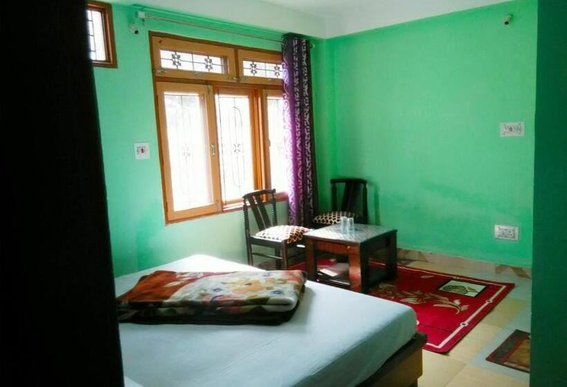 이코노미 룸, Snow Abode Narkanda