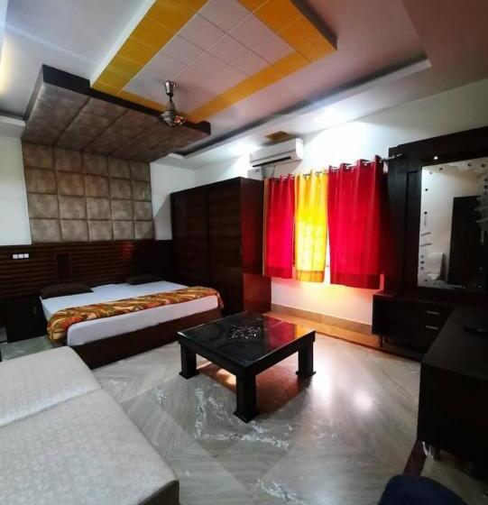 스탠다드 룸, Goroomgo Tapovan Residency Haridwar   Excellent Service Recommended