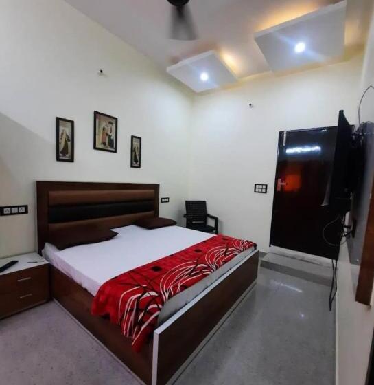 디럭스 룸, Goroomgo Tapovan Residency Haridwar   Excellent Service Recommended